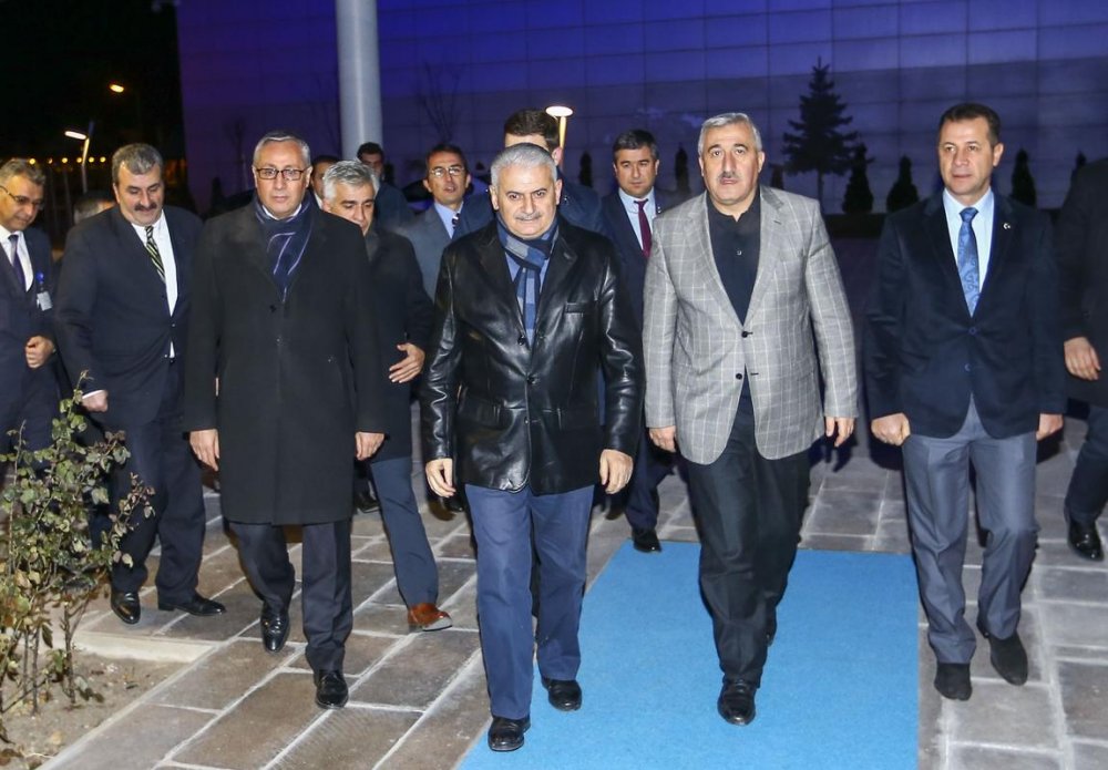 BAKAN YILDIRIM TRAFIK KOTROLORLERINI ZIYARETTEYDI